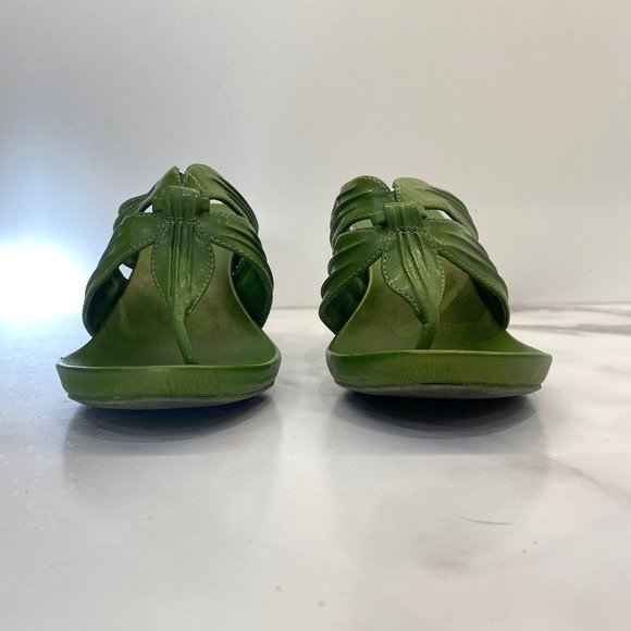 Kenneth Cole Reaction green wedge sandals - Picture 6 of 13